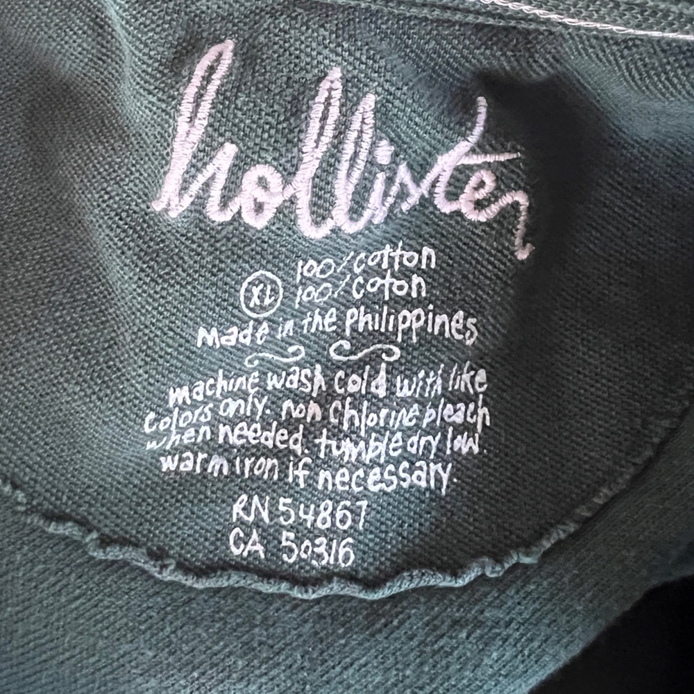 3/$12 Green Hollister Polo - Picture 3 of 3